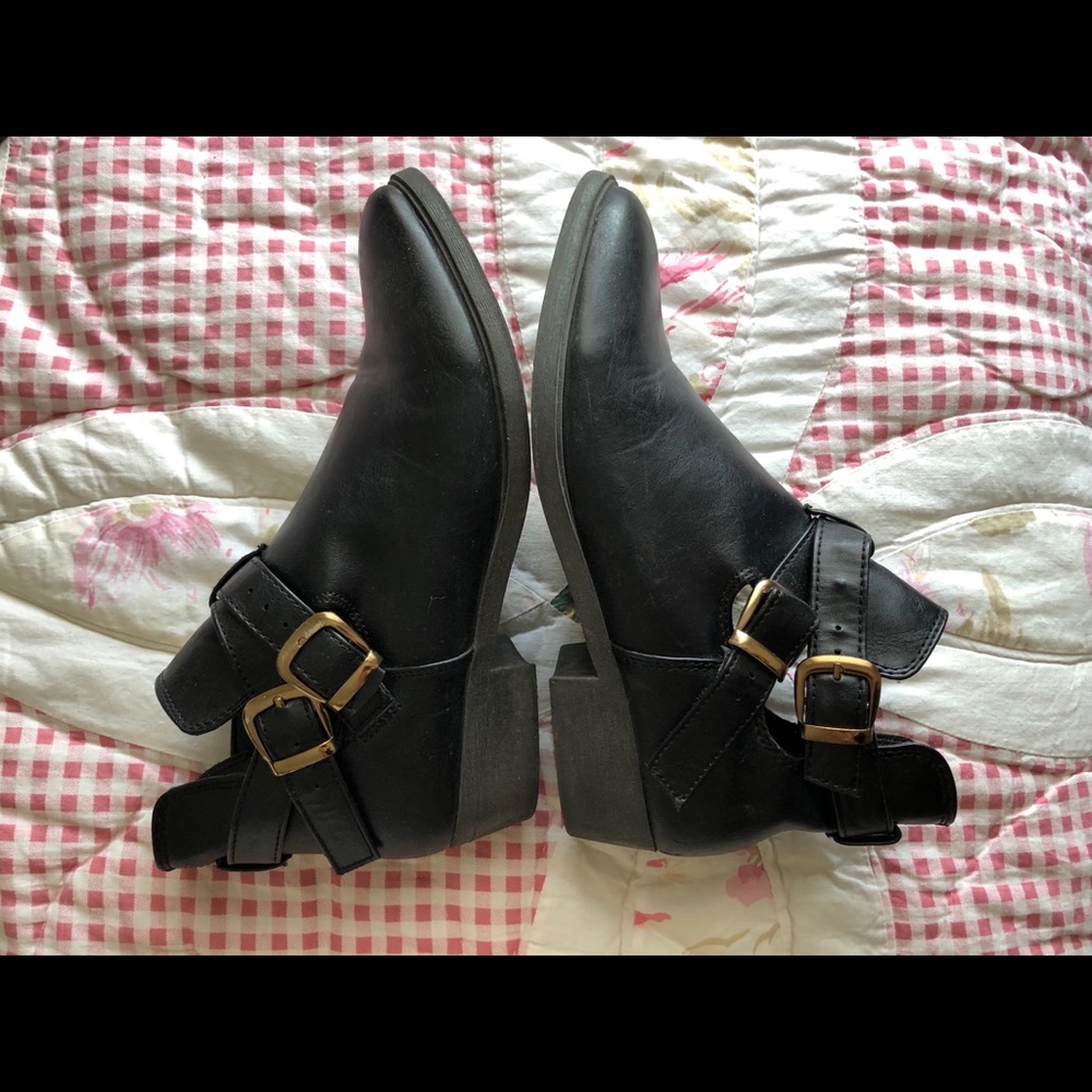 Stylish ankle booties with gold buckle by Massimo